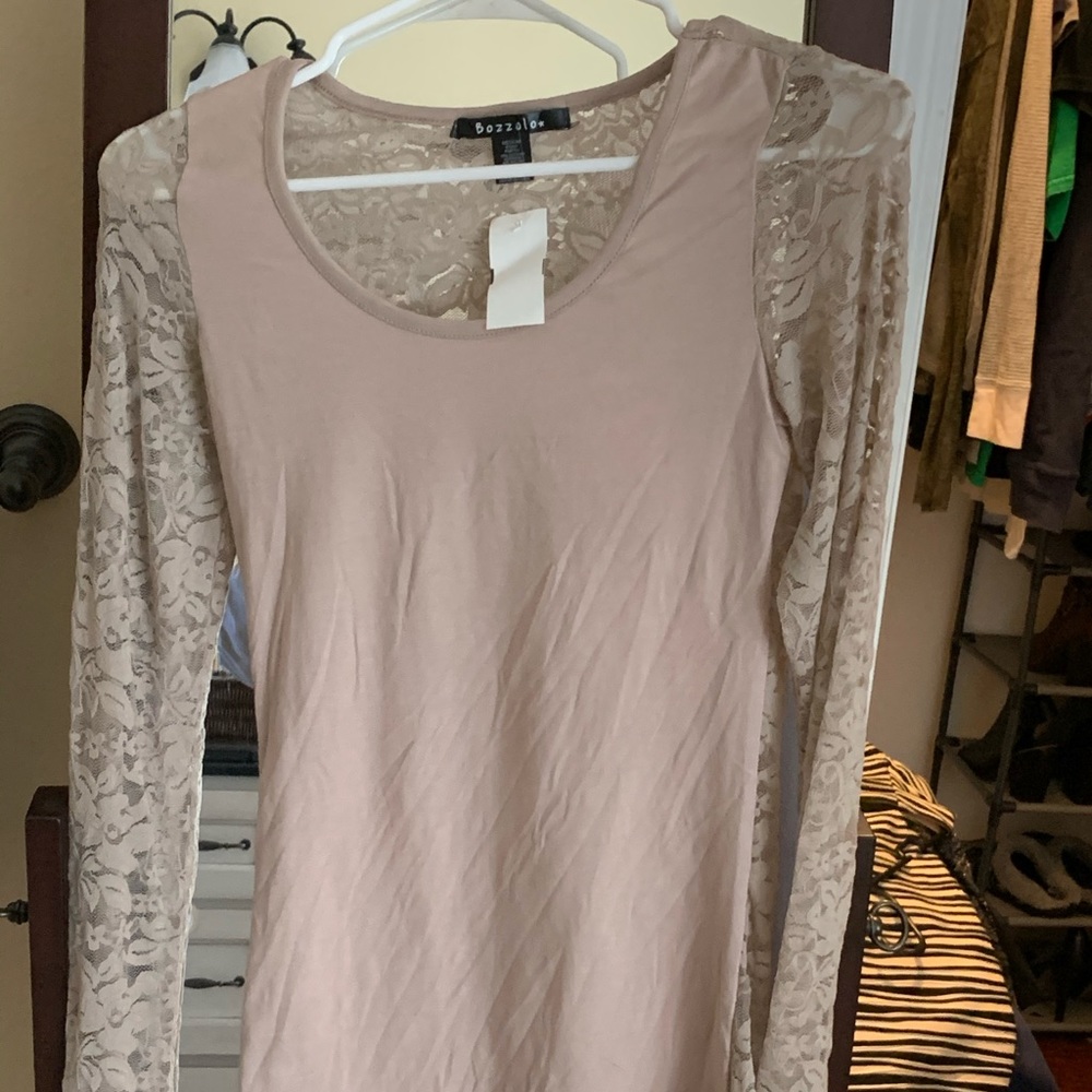 Laced back and sleeves shirt